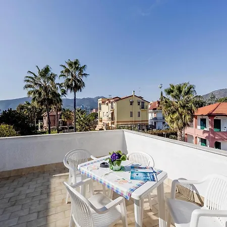 Pool & Garden Aparthotel Loano