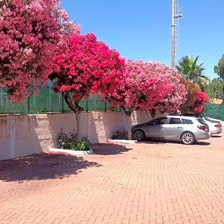 Pool & Garden מלון דירות לואנו