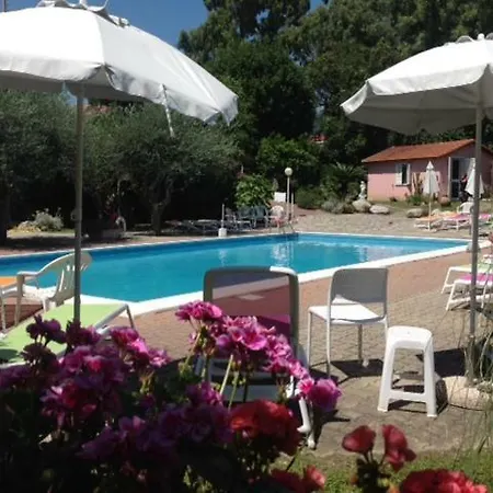 Pool & Garden Aparthotel Loano