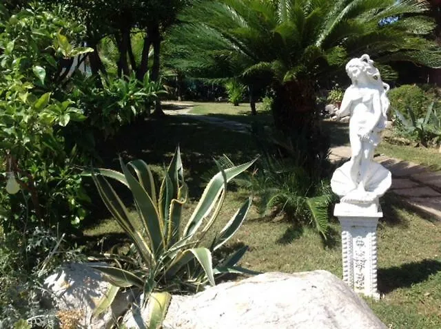 Pool & Garden شقة فندقية 3*